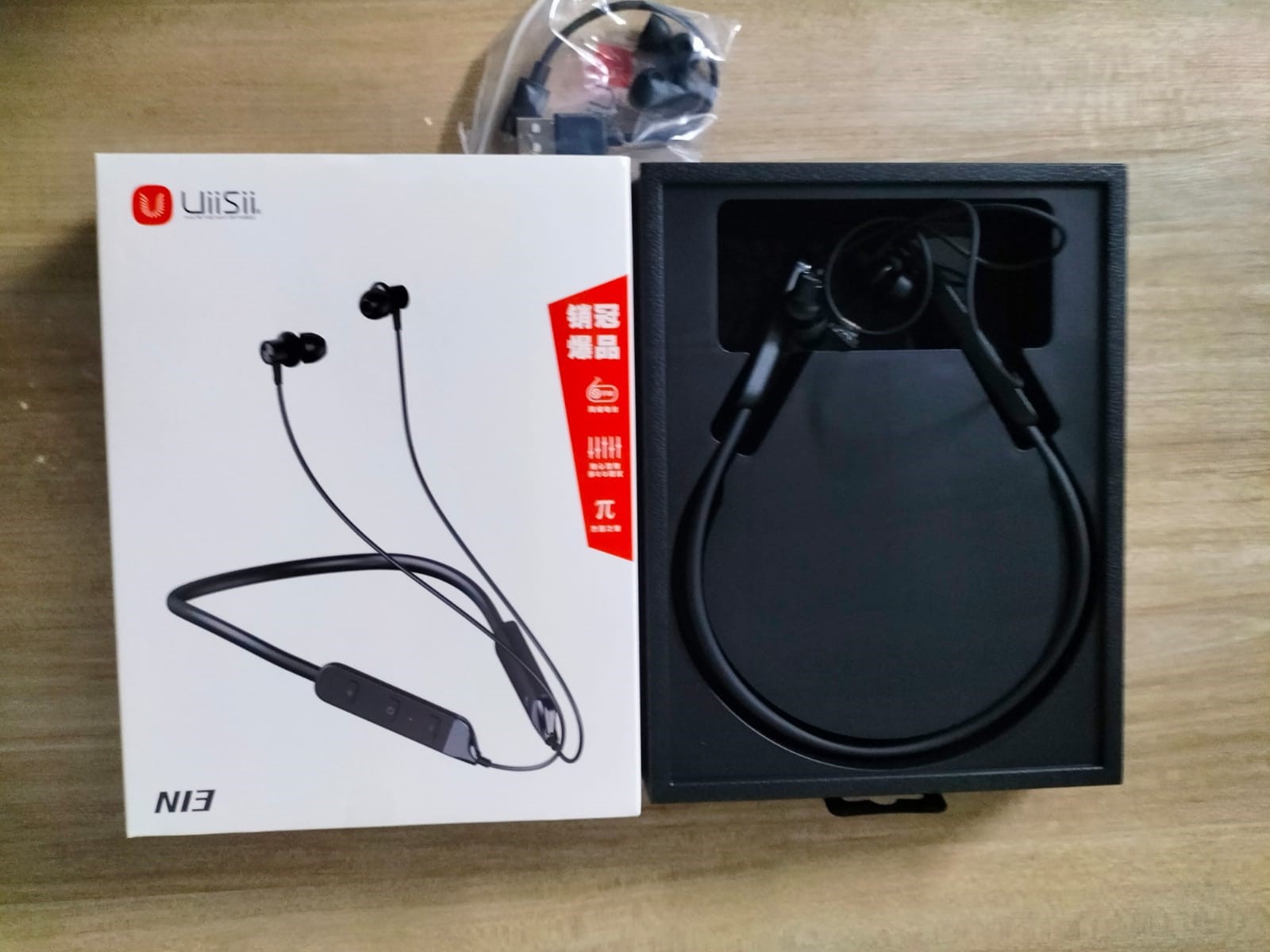 UiiSii N13 Neckband (Neck-Mounted) Bluetooth Earphone- – Headphone – Neckband